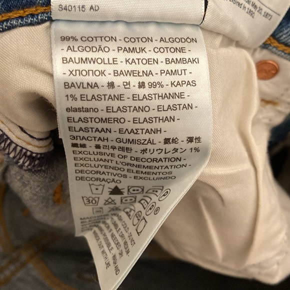 Levi’s Premium Wedgie Straight Leg Raw Hem (2019) Capital E, 27x26 NWT, $98 MSRP - Picture 7 of 14